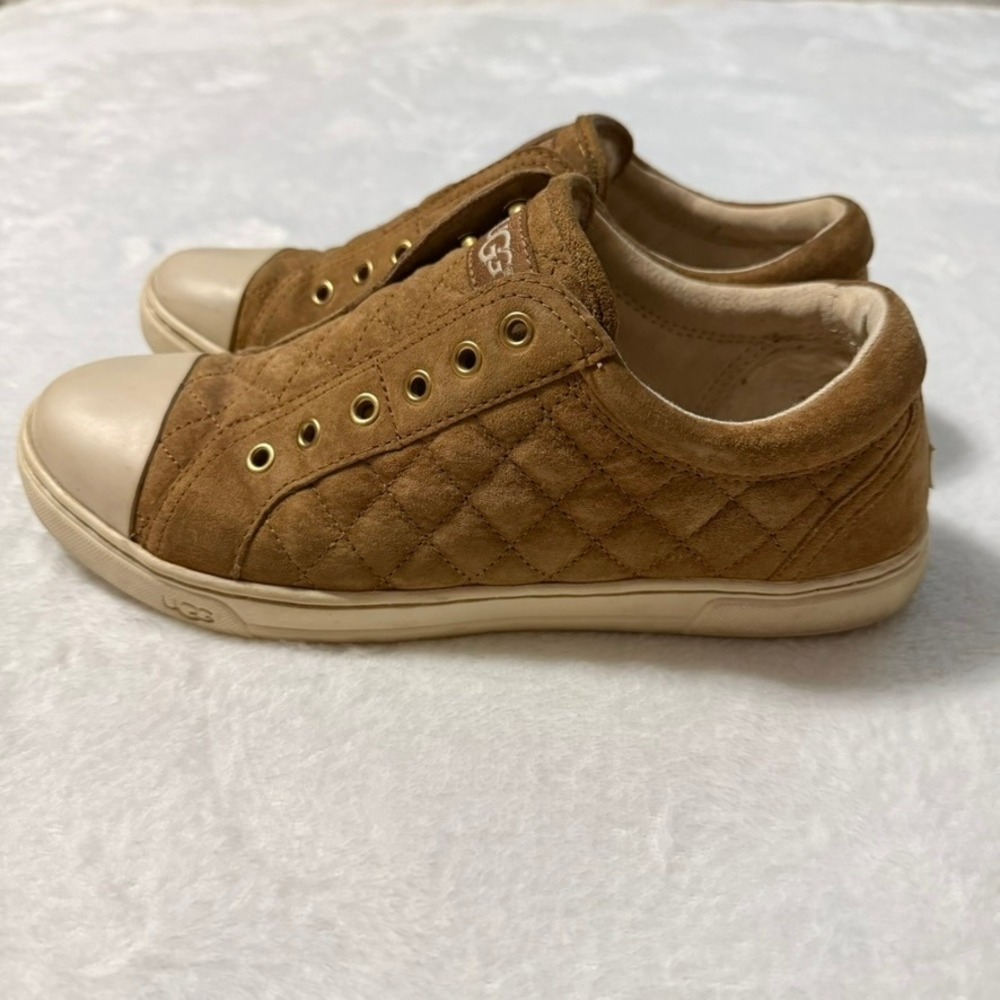 UGG Australia Quilted Suede Sneakers Womens 8 Chestnut Brown Slip On Gold Tone